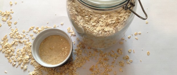 Oatmeal Honey Facial Scrub